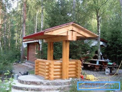 Bien de un árbol para un sistema de suministro de agua. Bien de un árbol para un sistema de suministro de agua.