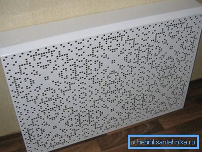 Caja con perforación decorativa. Caja con perforación decorativa.