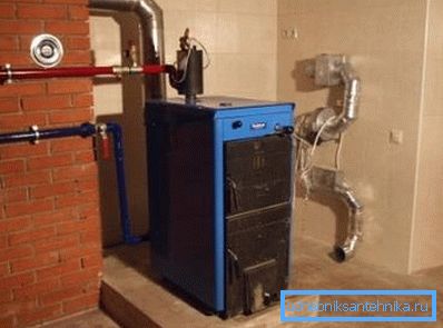 Es mejor colocar la caldera sobre una base de concreto especialmente preparada. Es mejor colocar la caldera sobre una base de concreto especialmente preparada.