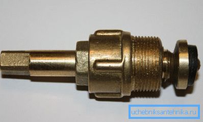 Cranbuxa con una válvula móvil. Cranbuxa con una válvula móvil.