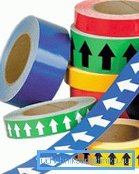 Además de la coloración descrita anteriormente, el marcado se aplica a las sustancias peligrosas mediante anillos, que a menudo indican la dirección del movimiento del medio y su composición.