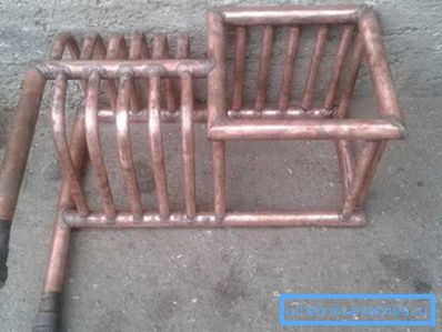 Un intercambiador de calor enorme, hecho a sí mismo. Un intercambiador de calor enorme, hecho a sí mismo.