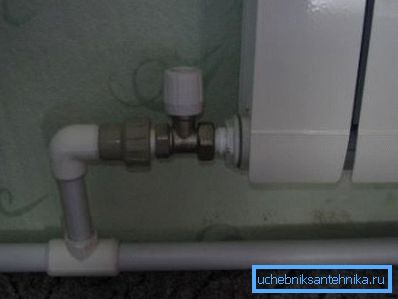 El lugar de la unión de la batería con el tubo debe estar cuidadosamente sellado y equipado con válvulas El lugar de la unión de la batería con el tubo debe estar cuidadosamente sellado y equipado con válvulas
