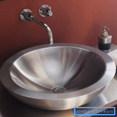 Los productos metálicos de este tipo también tienen un aspecto original, pero requieren un diseño interior adecuado. Los productos metálicos de este tipo también tienen un aspecto original, pero requieren un diseño interior adecuado.