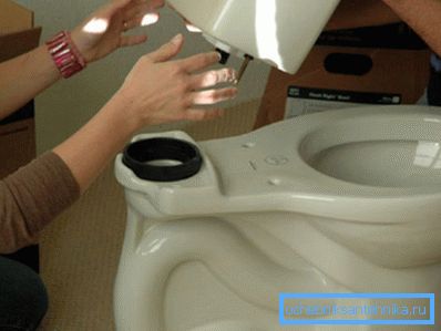 Entre el tanque y el asiento debe instalarse una junta de goma. Entre el tanque y el asiento debe instalarse una junta de goma.