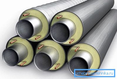 Construcción multicapa con cubierta protectora de galvanizado y polietileno. Construcción multicapa con cubierta protectora de galvanizado y polietileno.