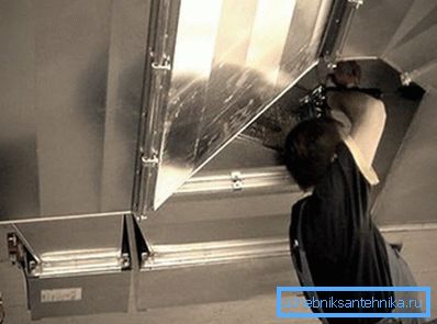 Instalación y ajuste de sistemas de ventilación por especialistas. Instalación y ajuste de sistemas de ventilación por especialistas.