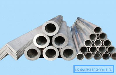 Esta imagen muestra un tubo de aluminio anodizado. Esta imagen muestra un tubo de aluminio anodizado.