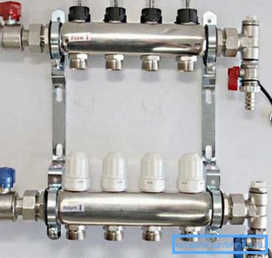 Los controladores de temperatura ya están instalados en este peine. Los controladores de temperatura ya están instalados en este peine.