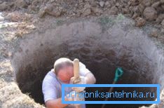 En la foto - El proceso de excavación. En la foto - El proceso de excavación.