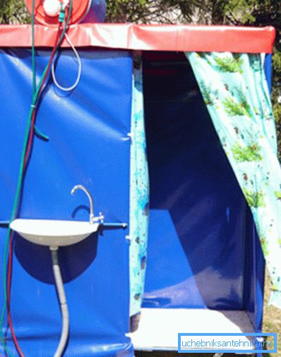En la foto - Cabina autónoma con agua caliente. En la foto - Cabina autónoma con agua caliente.