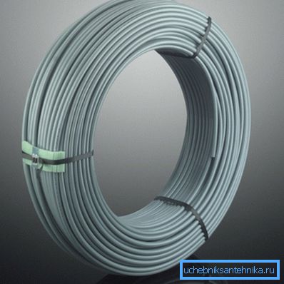 En la foto - tubería flexible En la foto - tubería flexible