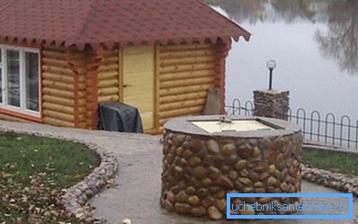 En la foto: los elementos de piedra se ven muy fiables y sólidos. En la foto: los elementos de piedra se ven muy fiables y sólidos.