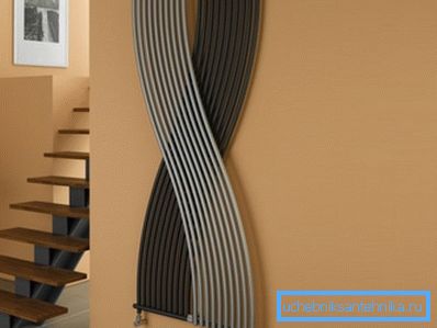 En la foto, la configuración de la batería le permite no usar decoraciones adicionales. En la foto, la configuración de la batería le permite no usar decoraciones adicionales.
