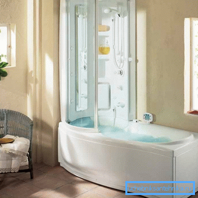 En la foto un ejemplo de combinación de baño completo y ducha. En la foto un ejemplo de combinación de baño completo y ducha.