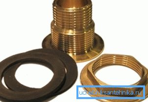 En la foto desmontada montaje con anillos de estanqueidad. En la foto desmontada montaje con anillos de estanqueidad.