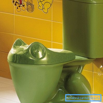 En la foto - un dispositivo sanitario en forma de rana. En la foto - un dispositivo sanitario en forma de rana.