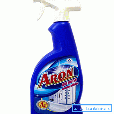 En la foto - spray para lavar duchas. En la foto - spray para lavar duchas.