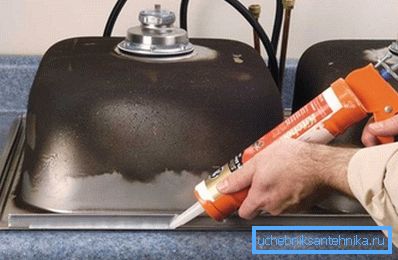 En la foto - instalación de fregadero de acero inoxidable hágalo usted mismo. En la foto - instalación de fregadero de acero inoxidable hágalo usted mismo.
