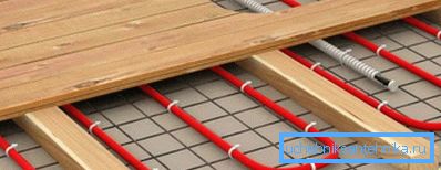 En la foto - una versión del diseño en el suelo de madera. En la foto - una versión del diseño en el suelo de madera.