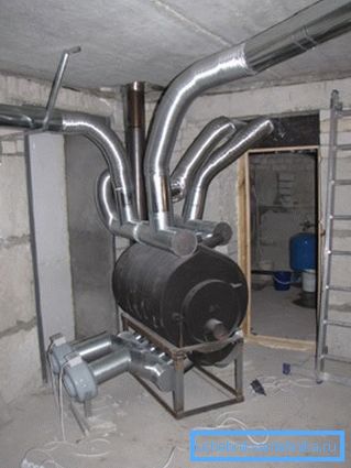 1560 En la foto - calentamiento de aire utilizando la estufa Buleryan.