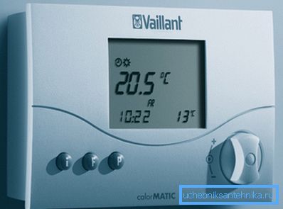 En la foto - termostato a distancia. En la foto - termostato a distancia.