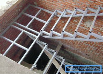 El comienzo de la construcción debe ir precedido de cálculos precisos. El comienzo de la construcción debe ir precedido de cálculos precisos.