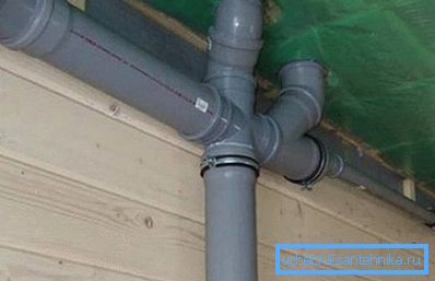 2796 Accesorio confiable de tuberías de alcantarillado con abrazaderas