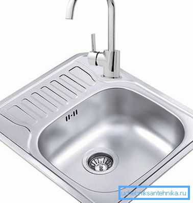 Colocado en el tipo de fregadero de cocina de acero inoxidable Colocado en el tipo de fregadero de cocina de acero inoxidable