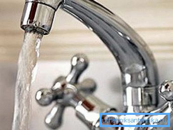 La presencia de agua caliente en el grifo depende de la salud del sistema de calefacción central La presencia de agua caliente en el grifo depende de la salud del sistema de calefacción central