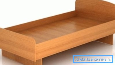 Acabado exterior de la estructura metálica con paneles de aglomerado laminado. Acabado exterior de la estructura metálica con paneles de aglomerado laminado.