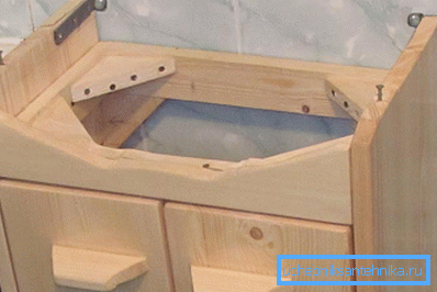 Colgamos las puertas. Colgamos las puertas.