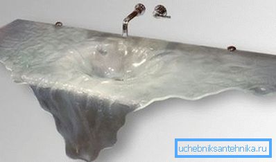 No solo un lavabo, sino una verdadera obra de arte. No solo un lavabo, sino una verdadera obra de arte.