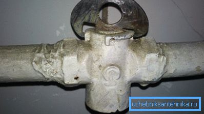 No te olvides de quitar las capas de antiguo bobinado y pintura. No te olvides de quitar las capas de antiguo bobinado y pintura.