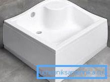 Algunas compañías ofrecen productos similares a pedido y en una sola versión, lo que le permite obtener un producto único en dimensiones y formas que se adaptan perfectamente al interior. Algunas compañías ofrecen productos similares a pedido y en una sola versión, lo que le permite obtener un producto único en dimensiones y formas que se adaptan perfectamente al interior.