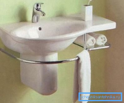 Algunos diseños de dichos sumideros tienen muchas adiciones, cuya conveniencia debe tener en cuenta al instalar Algunos diseños de dichos sumideros tienen muchas adiciones, cuya conveniencia debe tener en cuenta al instalar