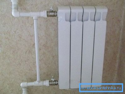 La unión del radiador con un sistema de un solo tubo. La unión del radiador con un sistema de un solo tubo.