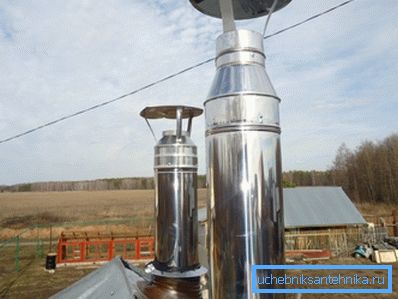 Muy a menudo, se usa una opción en la que los tubos con revestimiento exterior de acero inoxidable se usan desde adentro y el galvanizado en el interior, esto permite mejorar el aspecto de la sección de la calle de la tubería y ahorrar en elementos que no son visibles. Muy a menudo, se usa una opción en la que los tubos con revestimiento exterior de acero inoxidable se usan desde adentro y el galvanizado en el interior, esto permite mejorar el aspecto de la sección de la calle de la tubería y ahorrar en elementos que no son visibles.