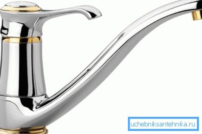 Un solo grifo para el lavado. Un solo grifo para el lavado.