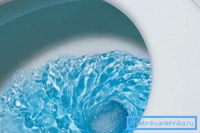 La tinción con agua sugiere que la tableta está funcionando. La tinción con agua sugiere que la tableta está funcionando.
