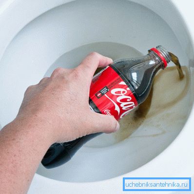 Los ácidos orgánicos que forman parte de las bebidas carbonatadas limpian bien las paredes de las tuberías. Los ácidos orgánicos que forman parte de las bebidas carbonatadas limpian bien las paredes de las tuberías.