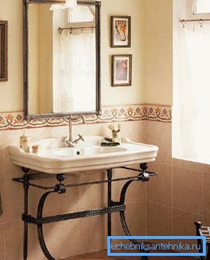 Fregadero original con patas para el baño. Fregadero original con patas para el baño.