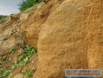 Las rocas sedimentarias son fácilmente erosionadas por el agua subterránea. El crecimiento excesivo de sedimentos es inevitable Las rocas sedimentarias son fácilmente erosionadas por el agua subterránea. El crecimiento excesivo de sedimentos es inevitable