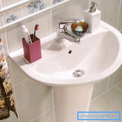 El lugar principal de instalación de los lavabos son los baños. El lugar principal de instalación de los lavabos son los baños.