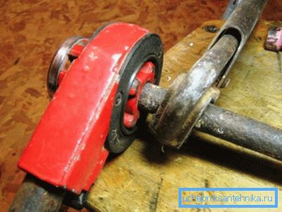 La implementación de la conexión roscada de corte. La implementación de la conexión roscada de corte.
