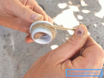 Remolque en el hilo del futorki se enrolla en varias vueltas. Remolque en el hilo del futorki se enrolla en varias vueltas.