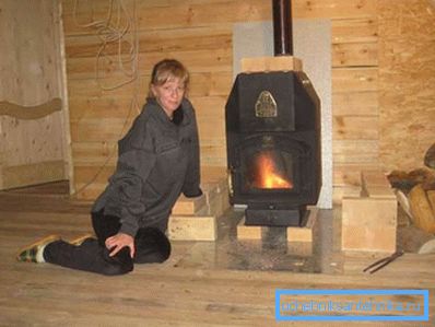 Un horno de convección requiere la presencia humana constante. Un horno de convección requiere la presencia humana constante.