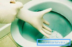 Los guantes te protegen de daños y bacterias. Los guantes te protegen de daños y bacterias.