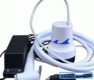 Calentador de agua portátil para una ducha de verano. Puede ser utilizado en cualquier capacidad. Calentador de agua portátil para una ducha de verano. Puede ser utilizado en cualquier capacidad.