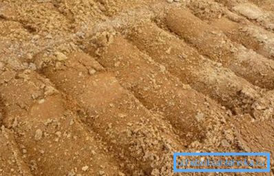 El suelo arenoso es ideal para construir un filtro bien. El suelo arenoso es ideal para construir un filtro bien.